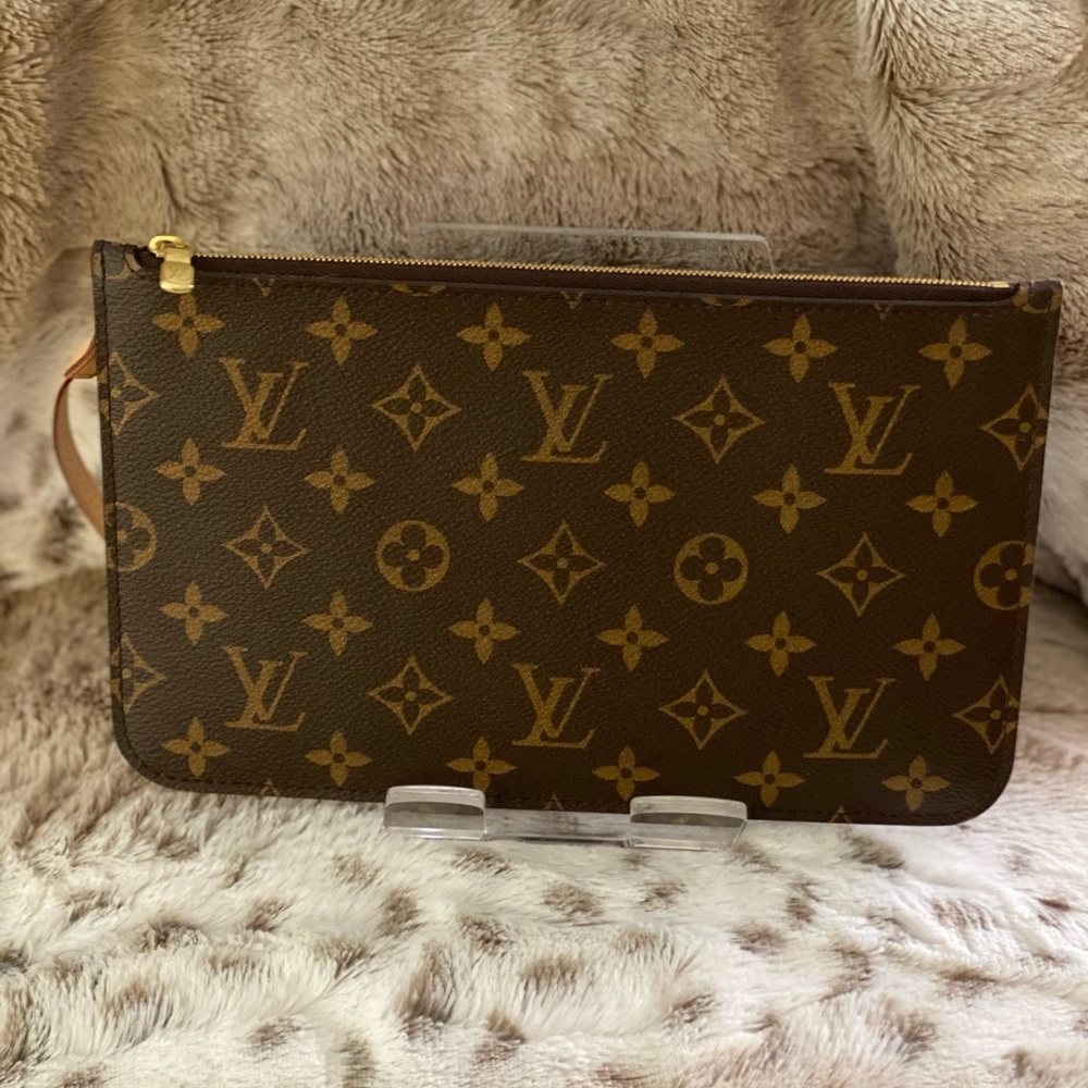 Louis Vuitton Neverfull GM Pouch
